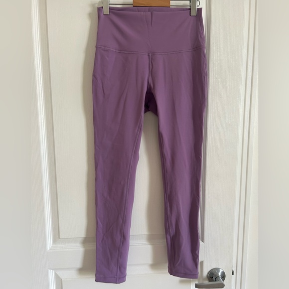Lululemon Wunder Under Luxtreme Leggings. Wisteria Purple. - Picture 4 of 7